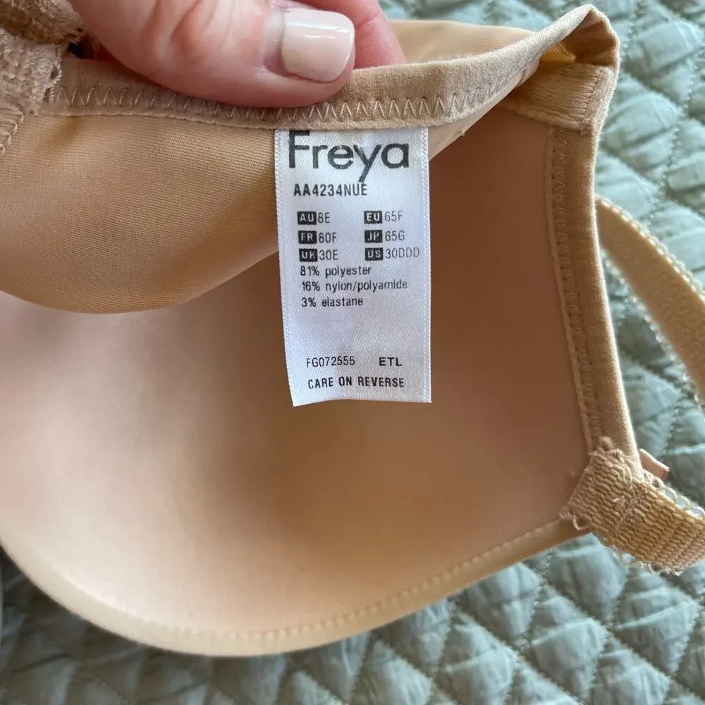 Freya Deco Nude Plunge UW Moulded Cup Bra Size 30DDD‎ Nude Beige Underwire